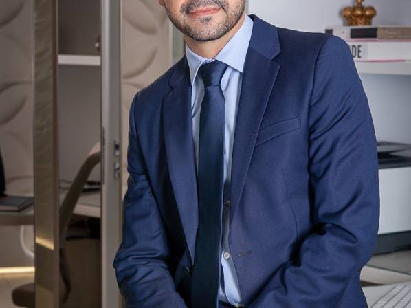 Ensaio Corporativo  de Dr. Jaber Nashat Saleh