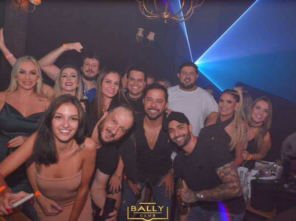 BALLY HOUSE  de SABADO HOUSE BALLY 03/02