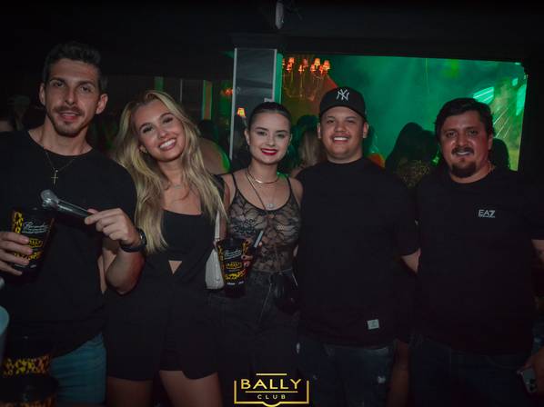 BALLY HOUSE  de AFTERDE CARNAVAL 17/02