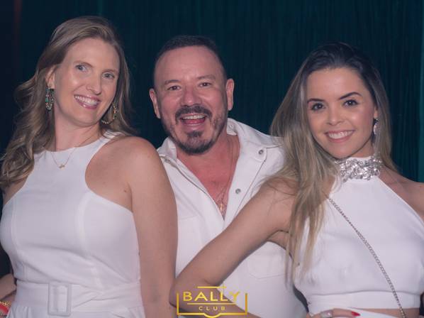 BALLY HOUSE  de WHITE PARTY