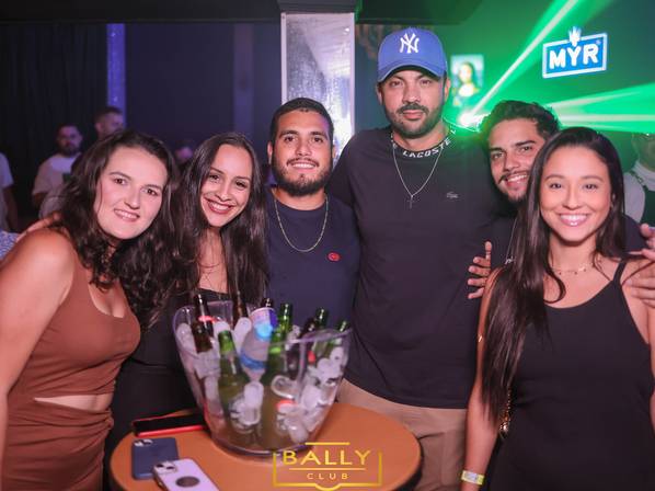 BALLY HOUSE  de SABADOU NA BALLY 12/04