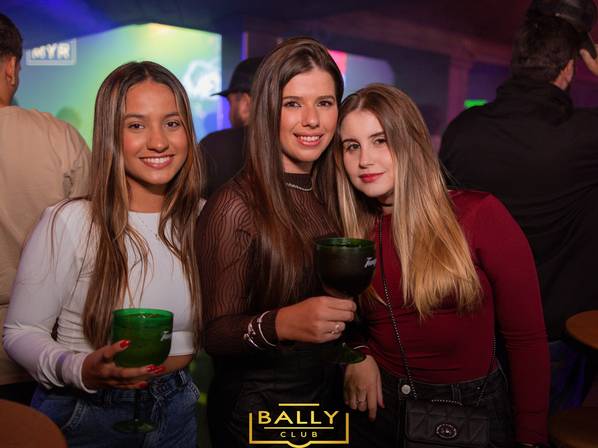 BALLY HOUSE  de FERIADAO NA BALLY 