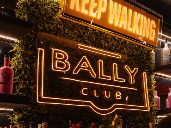 BALLY HOUSE  de QUINTOU NA BALLY