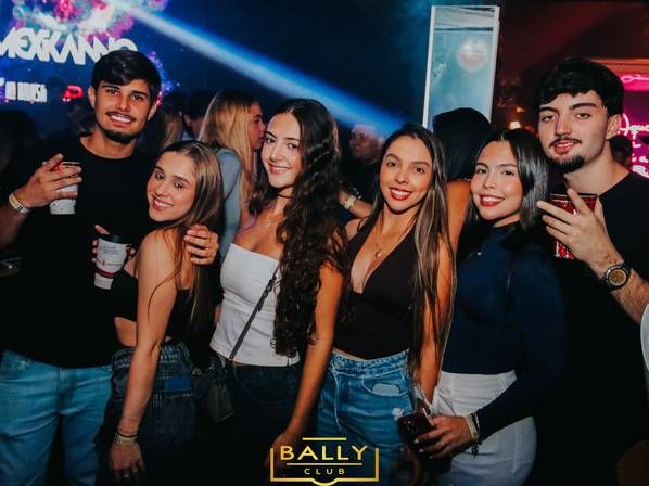 BALLY HOUSE  de QUINTOU NA BALLY