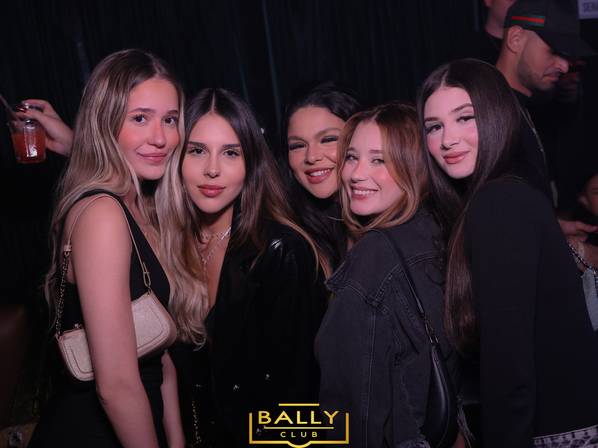 BALLY HOUSE  de SEXTOU NA BALLY