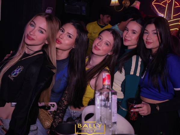 BALLY HOUSE  de SEXTOU NA BALLY  16/06