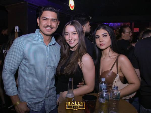BALLY HOUSE  de SABADOU NA BALLY 15/08