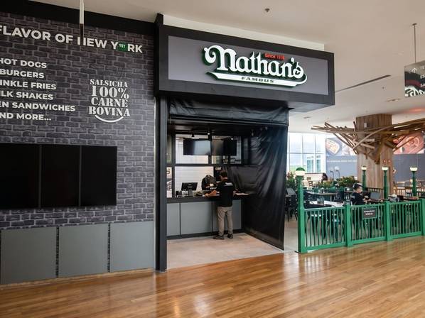 Comerciais de  NATHAN'S FAMOUS