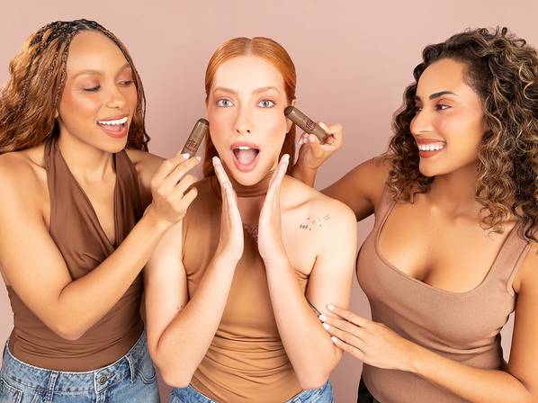 Publicidade • Beleza de Campanha de Beleza | Blush Stick Cinnamon Vizzela