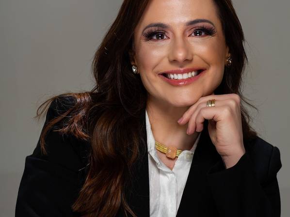 Retrato Corporativo  de Ensaio de Perfil Profissional de Médica  -  Retratos Corporativos da Dra Claudia 