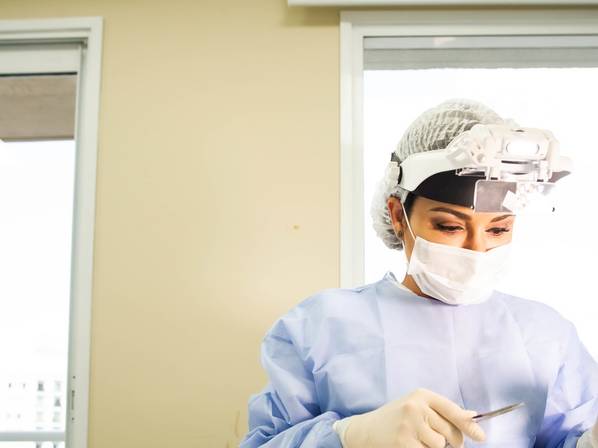 Fotografia Corporativa Lifestyle de Ensaio Fotográfico para Perfil de Médico-Dra Renata Sitônio