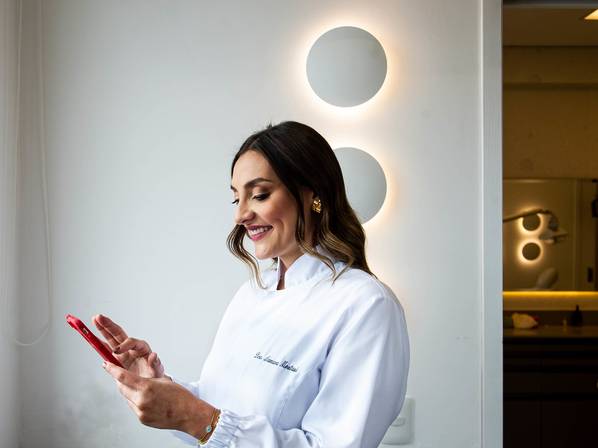 Fotografia Corporativa Lifestyle de Ensaio Fotográfico para Perfil Profissional de Dentista em Santos-SP