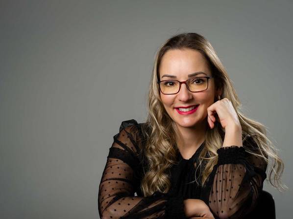 Retrato Corporativo  de Fotógrafo para Perfil Profissional em SP - Retratos para mídias sociais, site e Linkedin