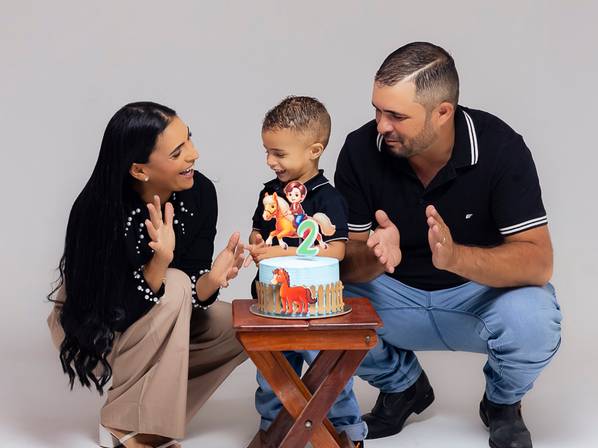 Família  de Celebrando Arthur: Um Aniversário em Família no Nosso Estúdio
