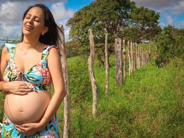 Gestante  de Paula Menezes