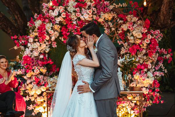 Vestido de noiva para casamento best sale em restaurante