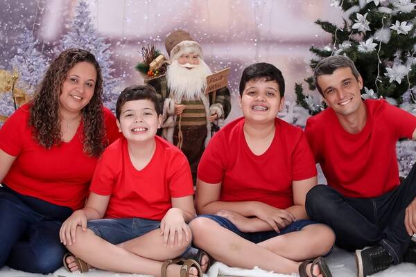 Ensaio Temático - Melina e Família Natal 2021 - Estúdio Eliane Peroto -  Barra Bonita - SP