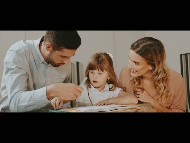 INSTITUCIONAIS de Uma marca que move histórias