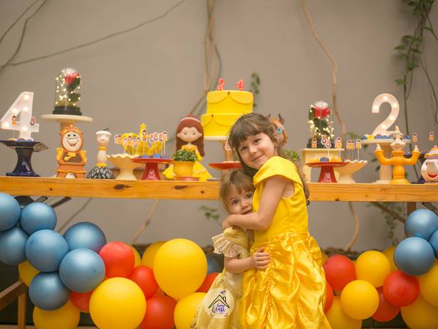Aniversário de 4 Anos Júlia e 2 Anos Gabi
