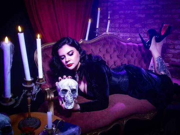 Halloween (sazonal) de Halloween 2025 - Elo - Elvira