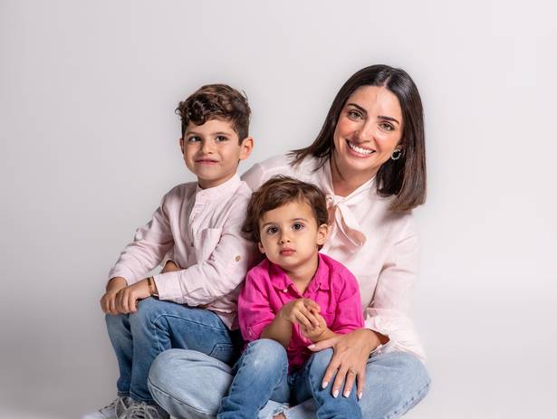 Ensaio de Ensaio Fotográfico em Estúdio para o Dia das Mães - Thammy, Inácio e Sávio