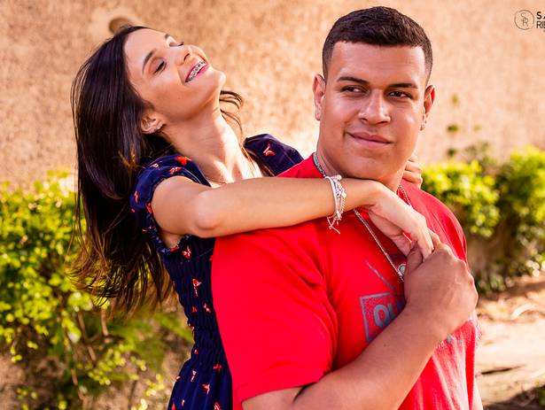 Ensaio Casal de Carolina Faustino e Fabricio Silva