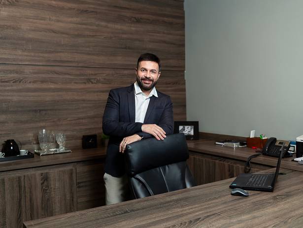 Ensaio profissional de Plinio Lage