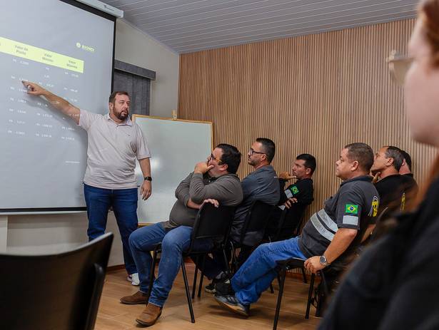 Ensaio profissional de Transportadora Biondi