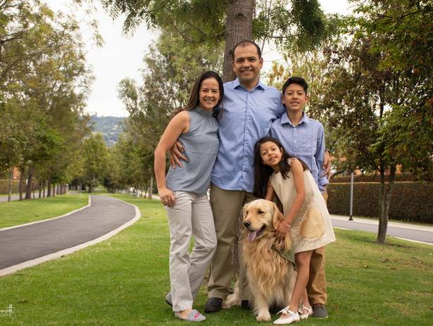 SESIÓN FAMILIA de Sesión Familiar y Mascota en Parque - Fotografa en Querétaro