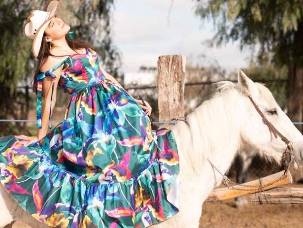 SESIÓN XV/TEEN de Sesión de XV años con caballos en Querétaro