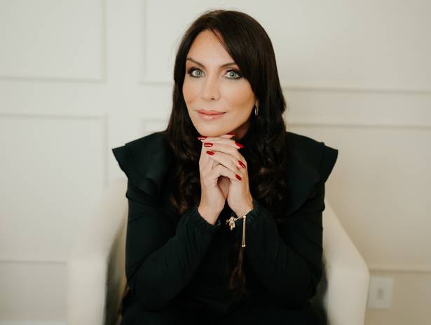 Marca Pessoal de Dra Karen Basílio_Dentista e Especialista em Harmonização Orofacial