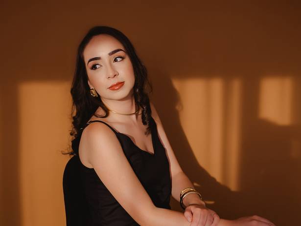Marca Pessoal de Dra. Gabriela Valente - Harmonização Orofacial