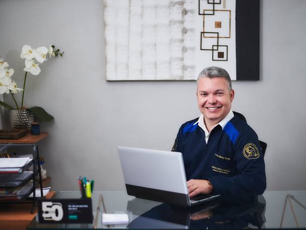 Corporativo / Empresarial de Dr. Erlon - Posicionamento de Imagem