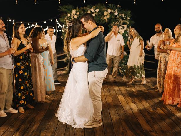 Casamento na Praia  de Bodas de Casamento no Pier 151 - Ilhabela - SP