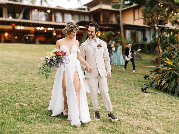Casamento na Praia  de Ilhabela - destino mais rômantico do Brasil para casamentos e ensaios fotograficos