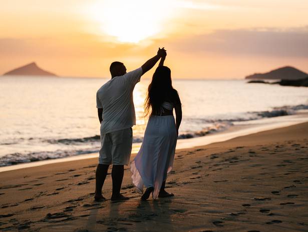 Pré Wedding de Pré-Wedding ao Pôr do Sol em Boiçucanga – São Sebastião | Ensaio de Casal no Litoral Norte de SP