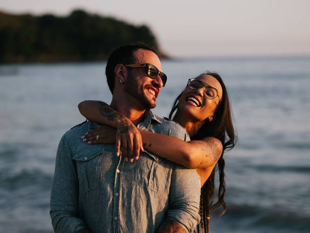 Pré Wedding de Ensaio de pós-casamento ao entardecer em Maresias – Amanda e Junior