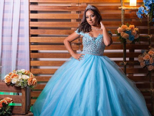 Debutante de  Aniversario 15 Anos da Amanda