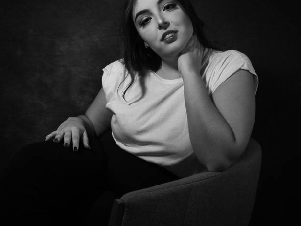 Corporativo de Ana Carolina Caetano