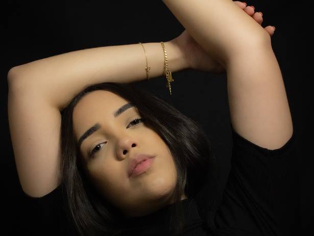 Feminino de Mariana Alvarenga