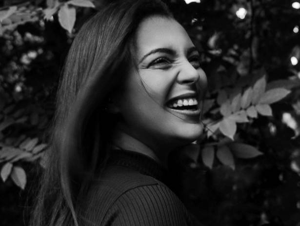 Feminino de Monique Costa