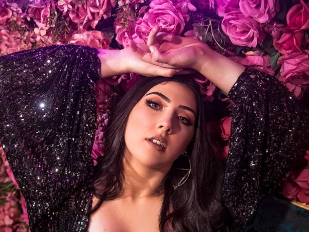 ENSAIO de JULIA SCHEFER