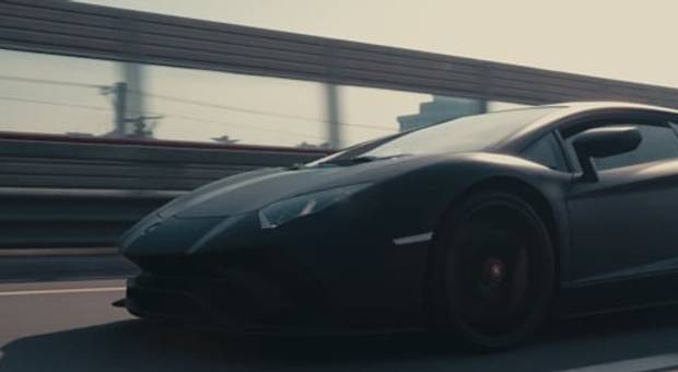 Color Grading de Sports car in street
