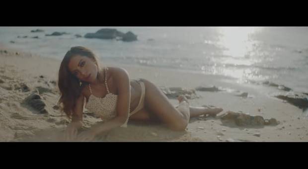 Colorização de Anitta | Tu y Yo