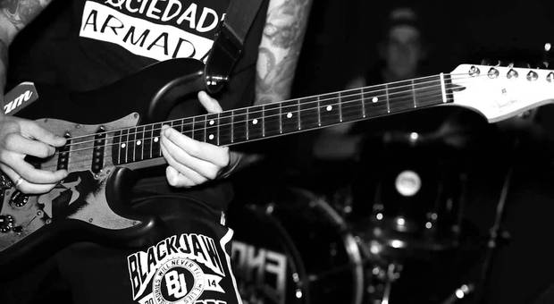 Videoclipe de Blackjaw - Lying In Cozy Graves