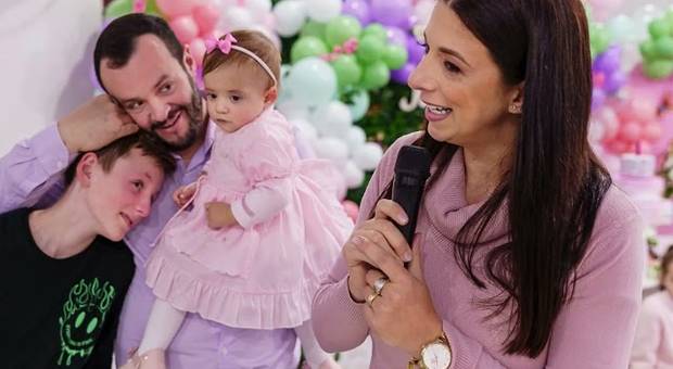 Infantil de Ísis  1 ano