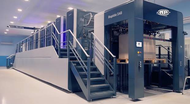 Institucionais de A Chegada da Rápida 145 na Mundial Paper