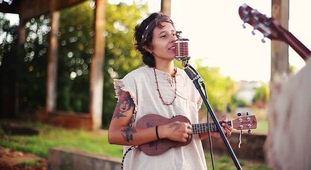 Filmes de Live Sessions: 'EM LAR' com Beca e a Gaia Arte