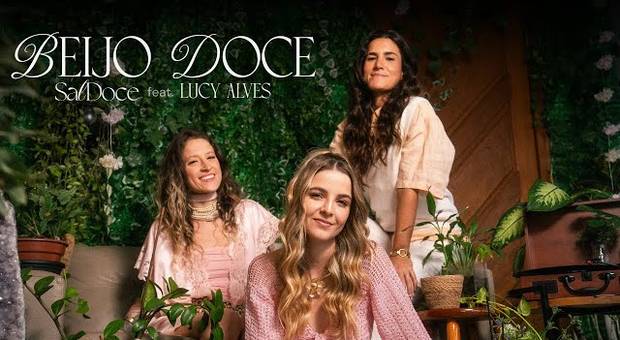Videoclipe de SalDoce - Beijo Doce feat. Lucy Alves