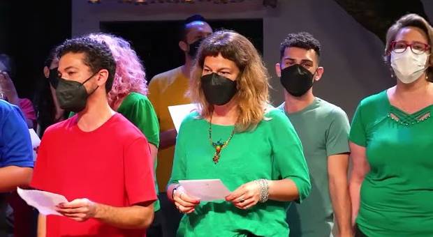 ESCOLAR de Festa das Cores - Escola Viva